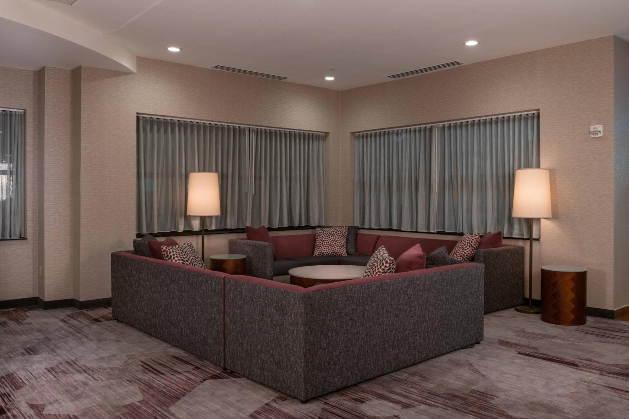 Courtyard By Marriott Newark-University Of Delaware Екстер'єр фото