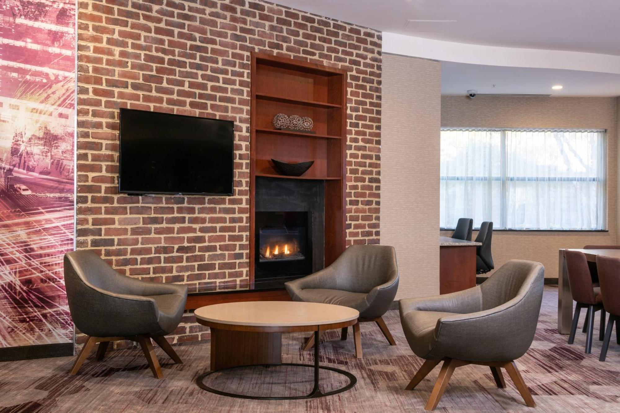Courtyard By Marriott Newark-University Of Delaware Екстер'єр фото
