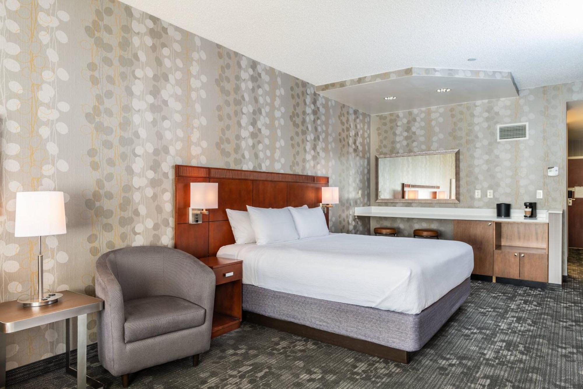 Courtyard By Marriott Newark-University Of Delaware Екстер'єр фото